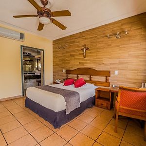 Hotel Posada Santa Fe
